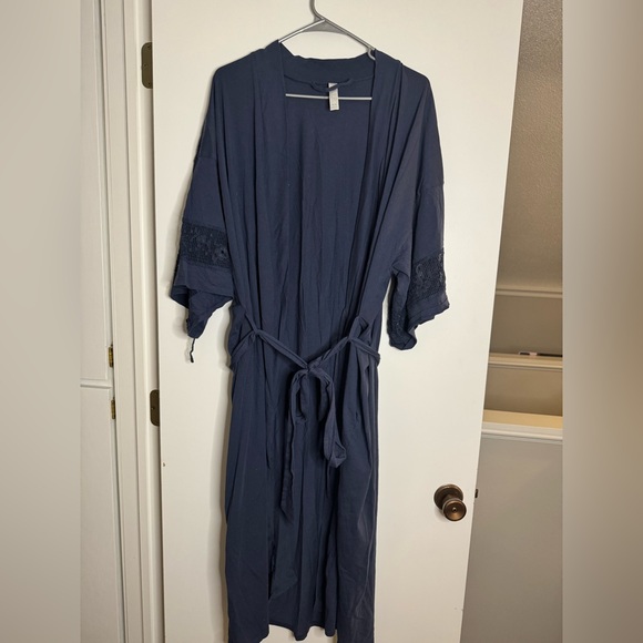 Cacique Blue Robe - Picture 5 of 5